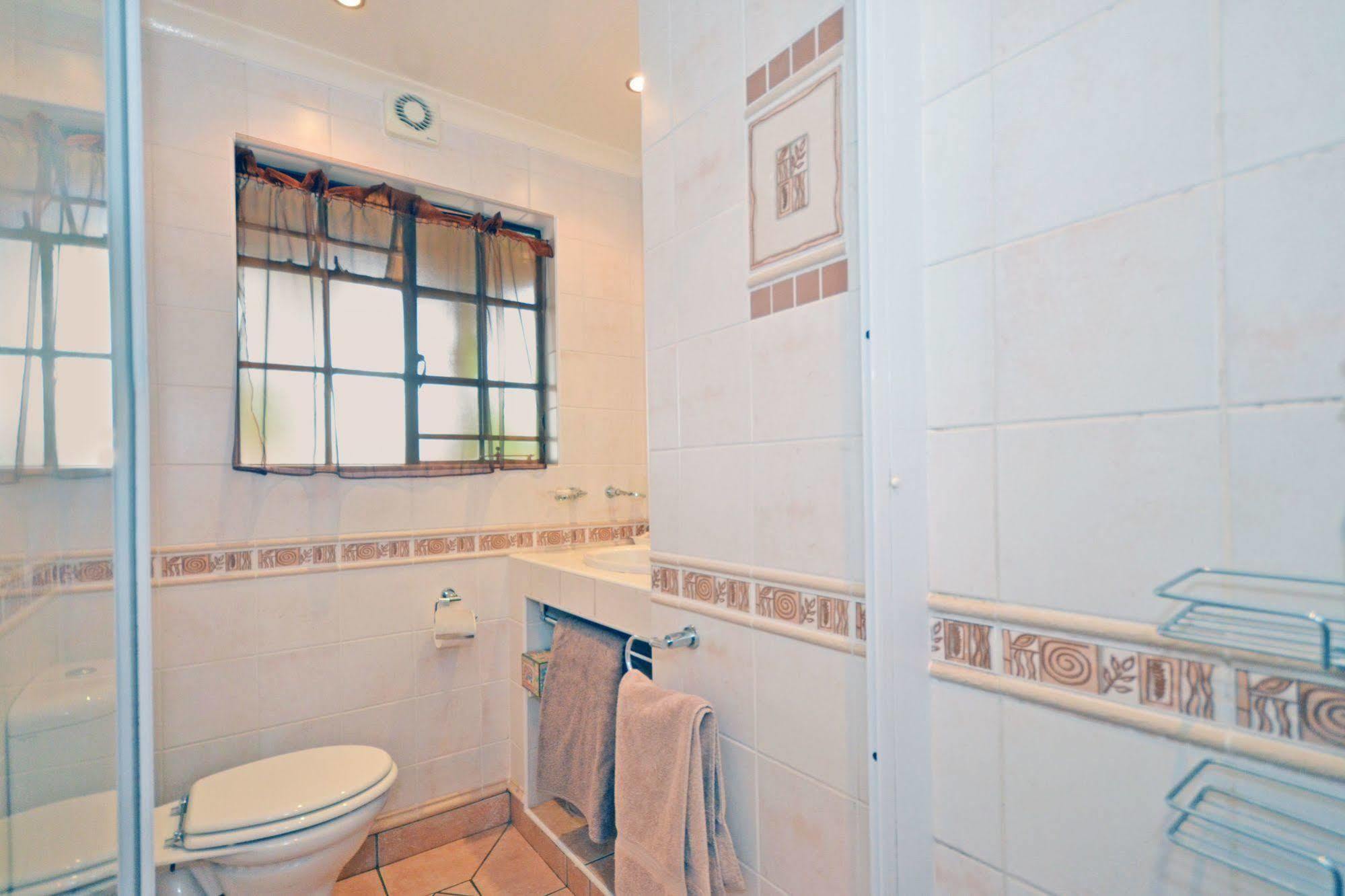 Cherry Tree Cottage B&B Linden Johannesburg Buitenkant foto