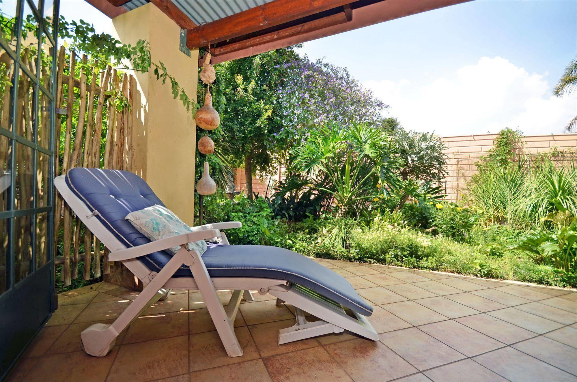 Cherry Tree Cottage B&B Linden Johannesburg Buitenkant foto