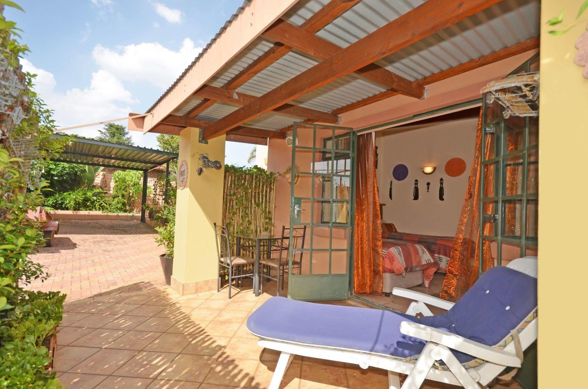 Cherry Tree Cottage B&B Linden Johannesburg Buitenkant foto
