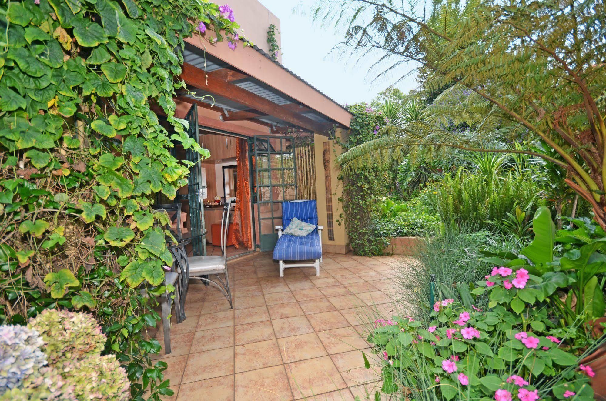 Cherry Tree Cottage B&B Linden Johannesburg Buitenkant foto